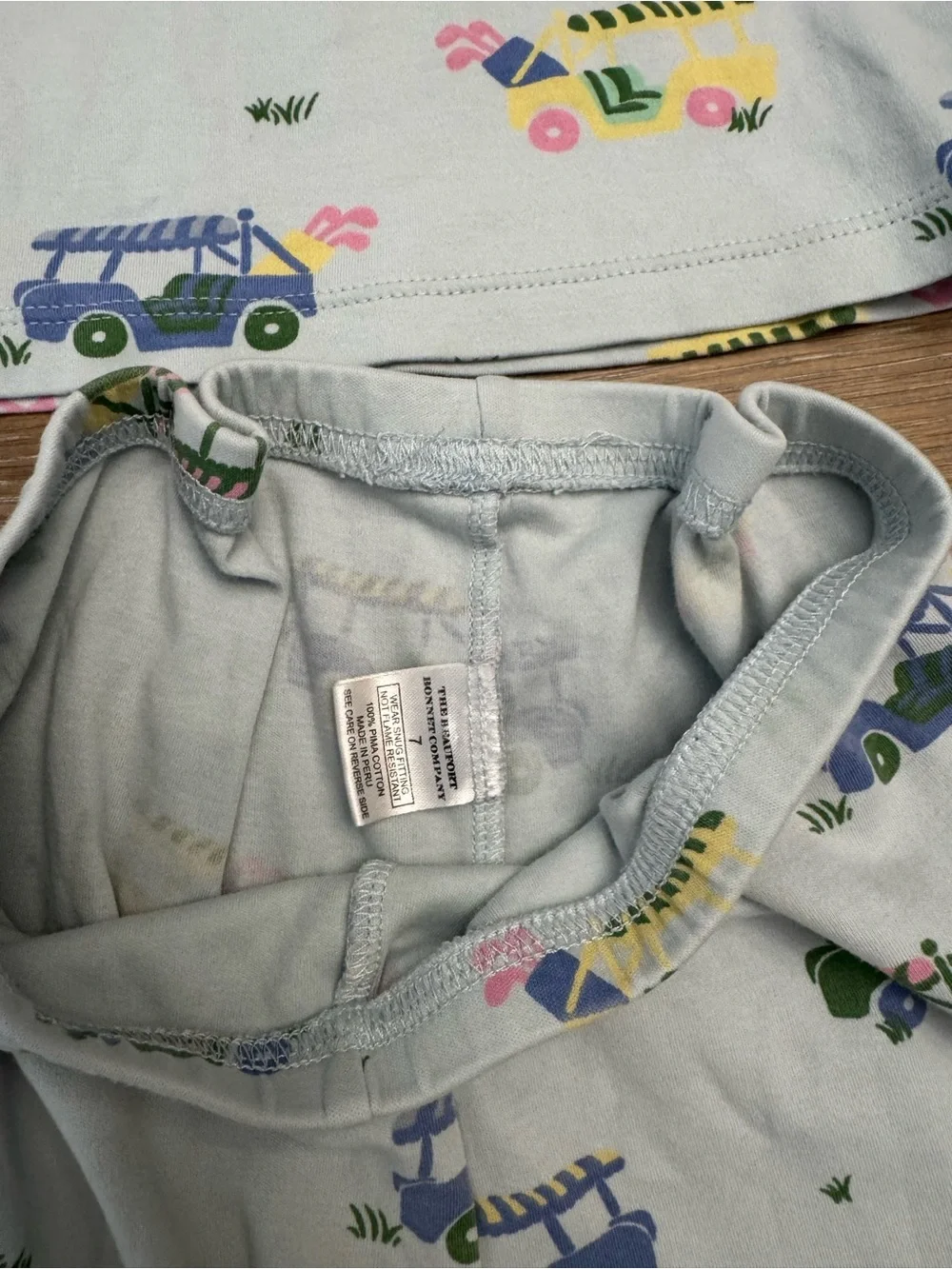 TBBC Yellow-Trim Kids Pajama Set with golf cart Print, size 7, well loved